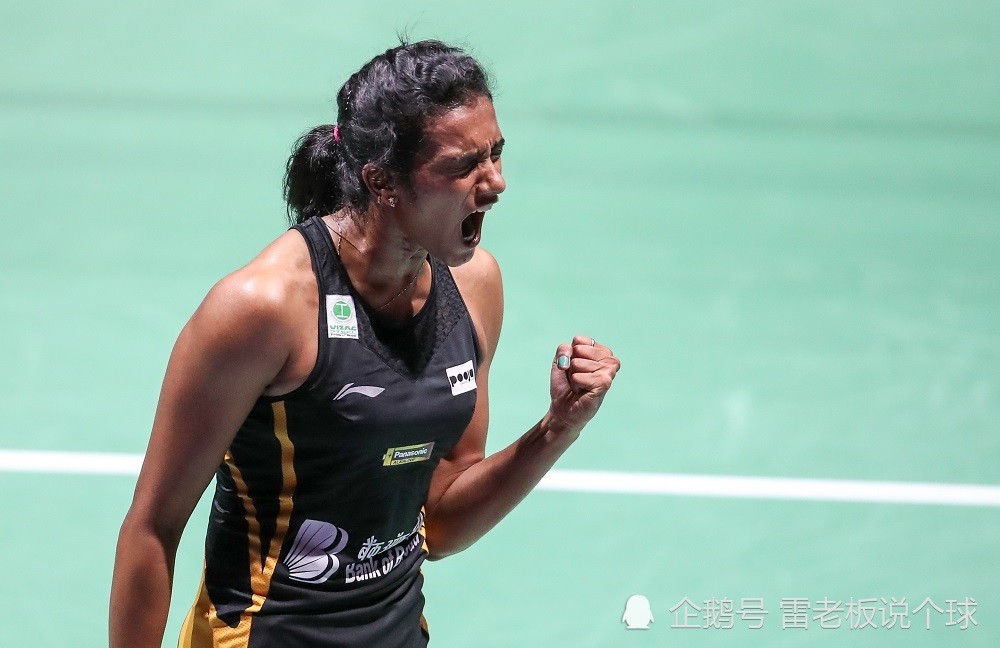 法国羽毛球队逆转丹麦羽毛球队，辛杜惊艳世界