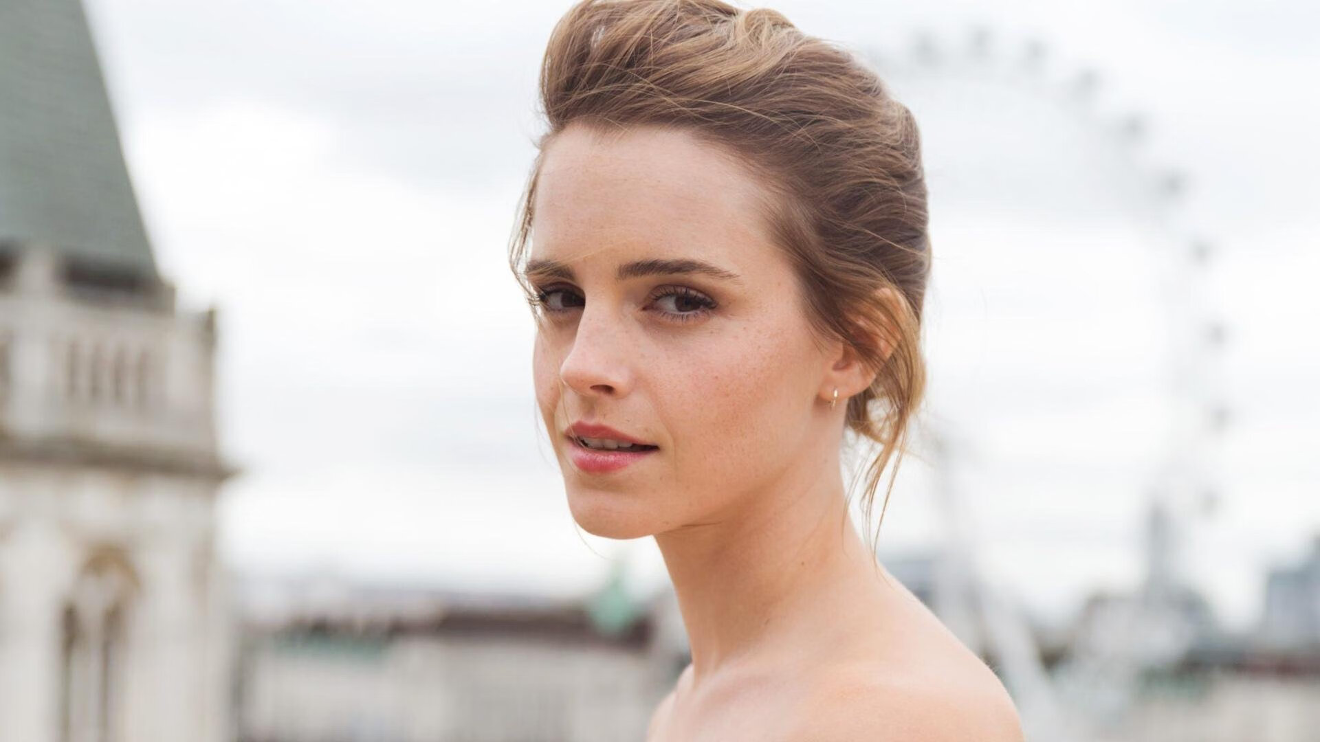 开云sport-疆场争锋，福克斯定乾坤，当戈壁风沙遇见风城铁蹄